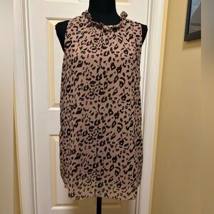 Leopard Print Sleeveless Top With Ruffled Neck